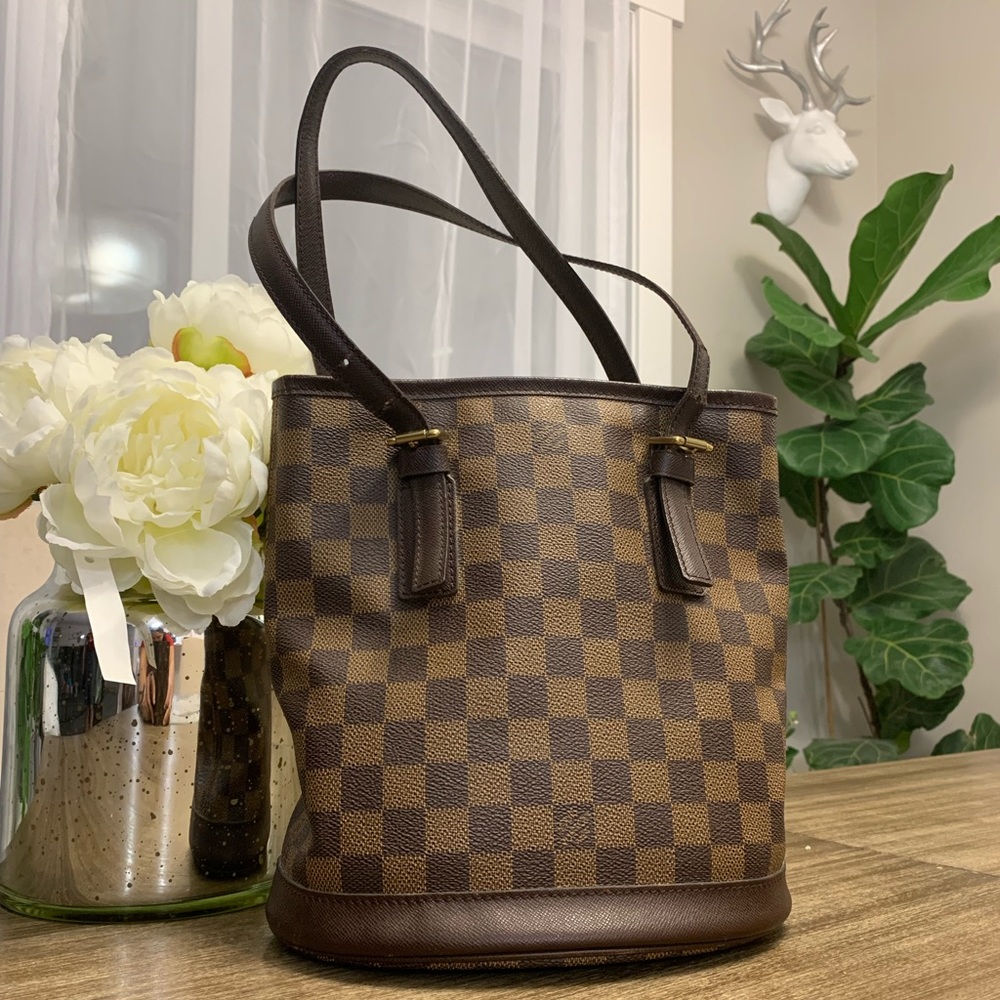 Authentic Louis Vuitton Damier Ebene Marais PM - Picture 2 of 16